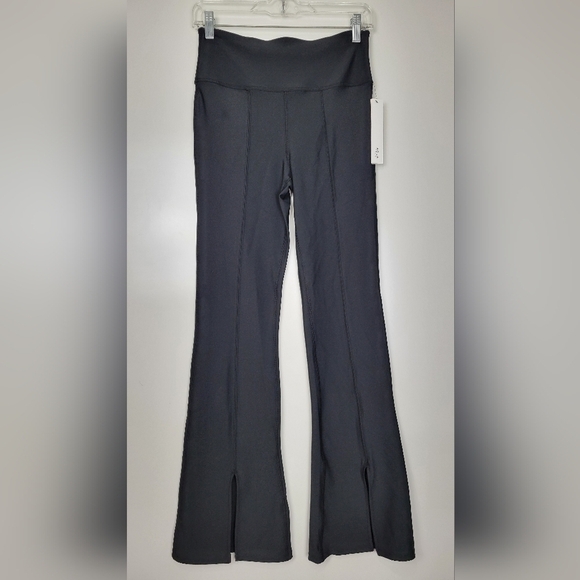 NWT Bloomingdale's Exclusive Aqua High Rise Split Hem Bootcut Leggings Black - Picture 3 of 10